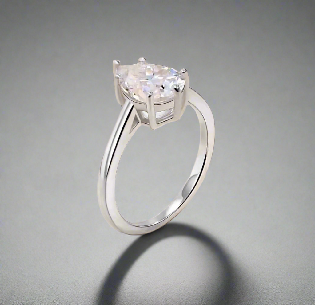 "Anna" Pear Cut