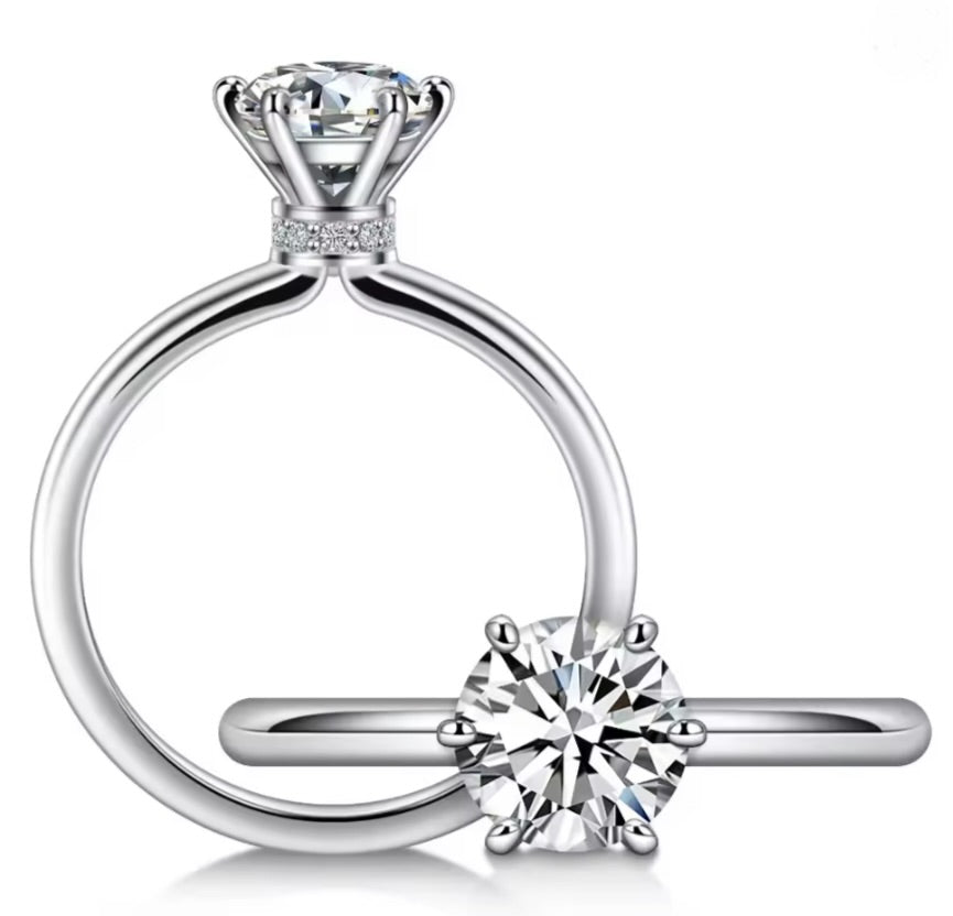 "Aurora" Round Cut Ring